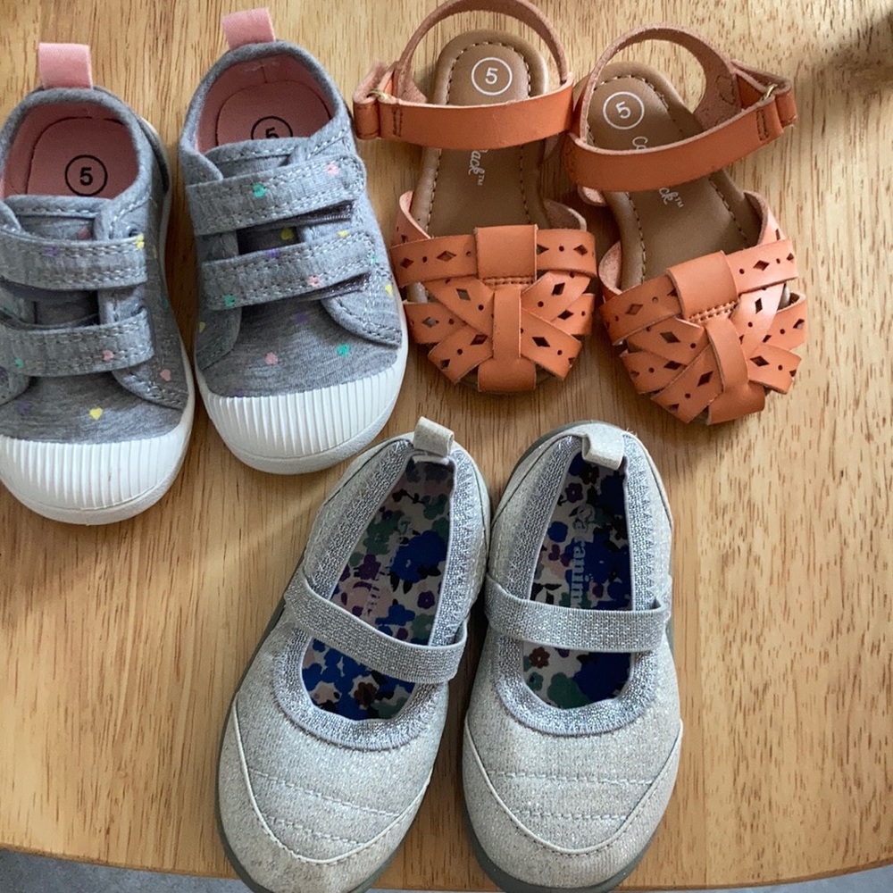 Toddler girl shoe bundle lot size 5! Cat & Jack Garanimals like new!